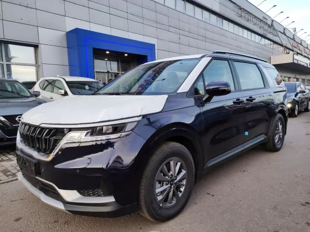 Превью KIA Carnival