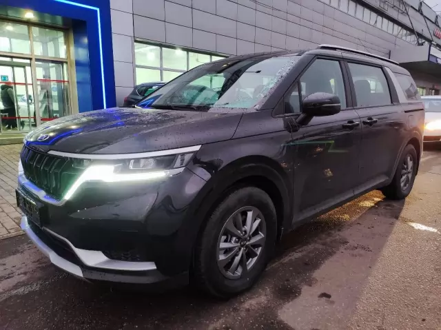 Превью KIA Carnival