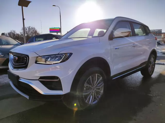 Превью GEELY Atlas Pro