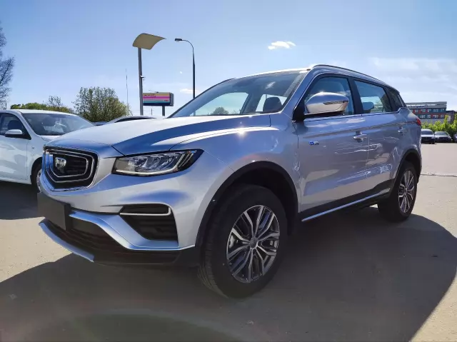 Превью GEELY Atlas Pro