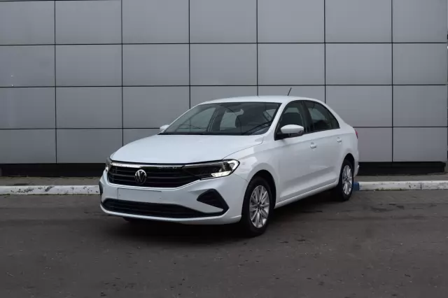 Превью VOLKSWAGEN Polo
